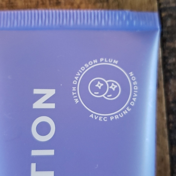 Ultra Violet Brightening Purple Clay Mask - Picture 3 of 5